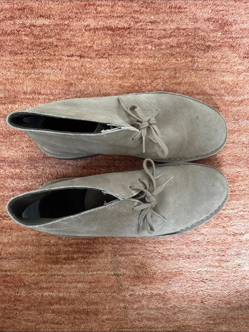 Clarks Men’s Tan Lace-Up Chukka Boots Size 8.5